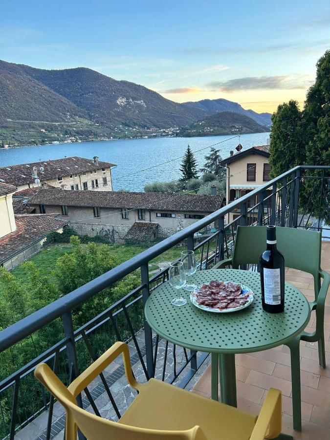 Sebino Holiday Home Monte Isola Esterno foto