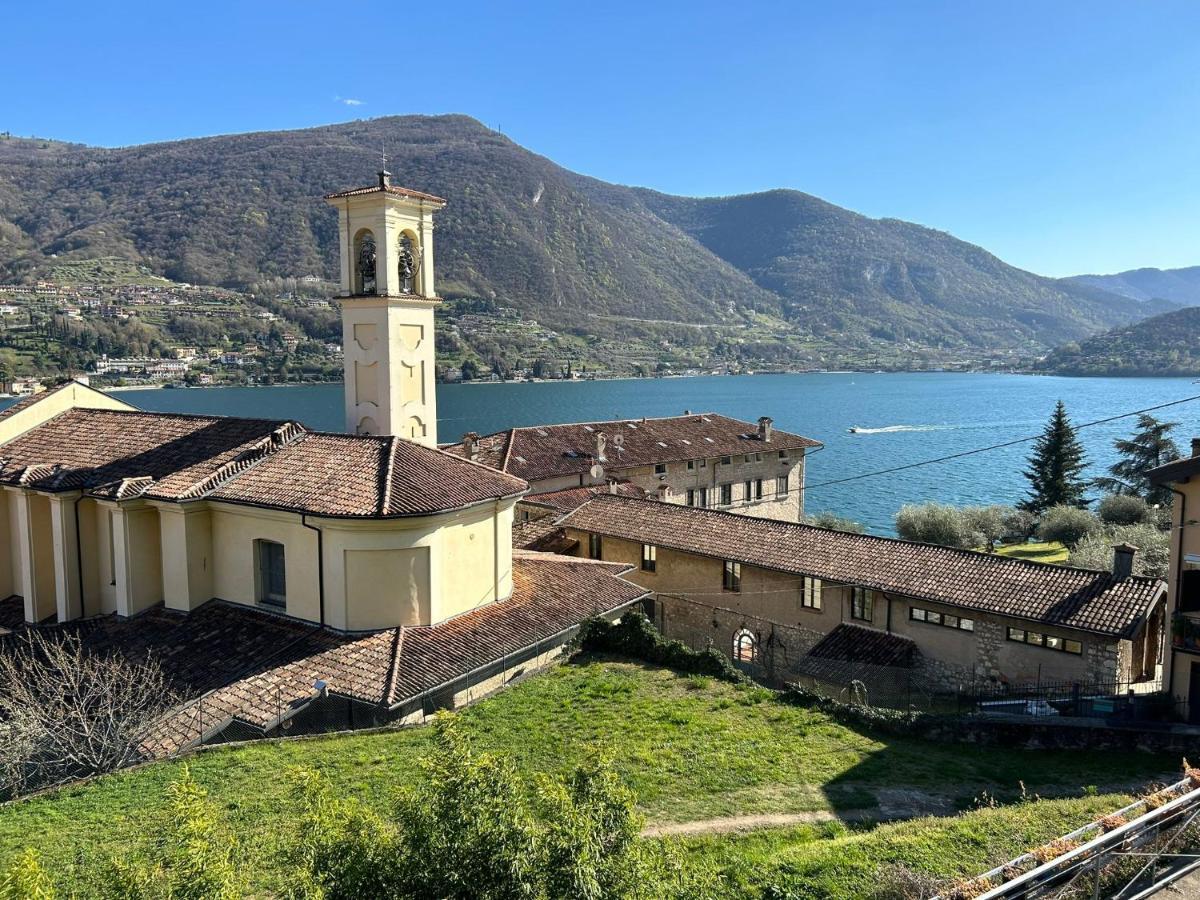 Sebino Holiday Home Monte Isola Esterno foto