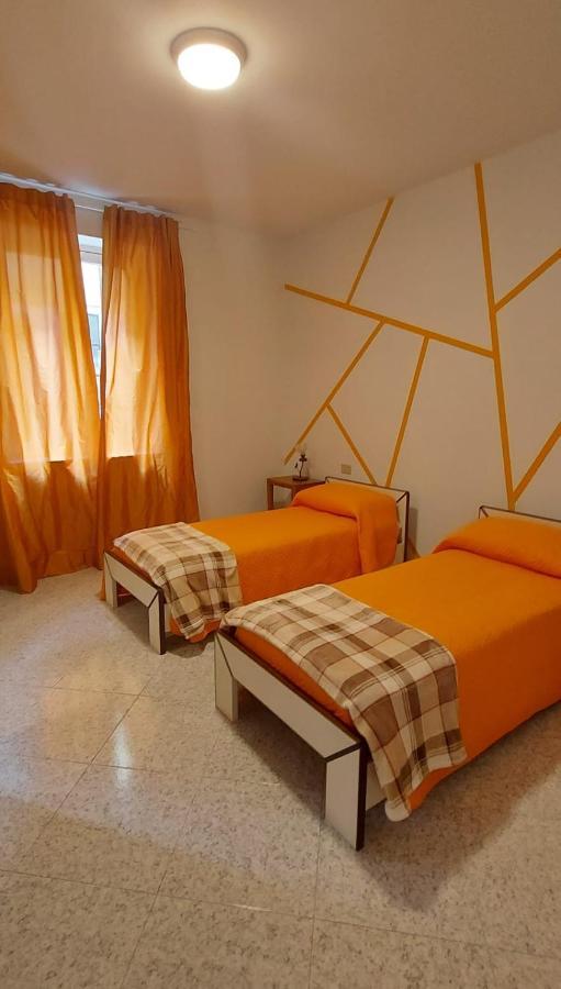 Sebino Holiday Home Monte Isola Esterno foto
