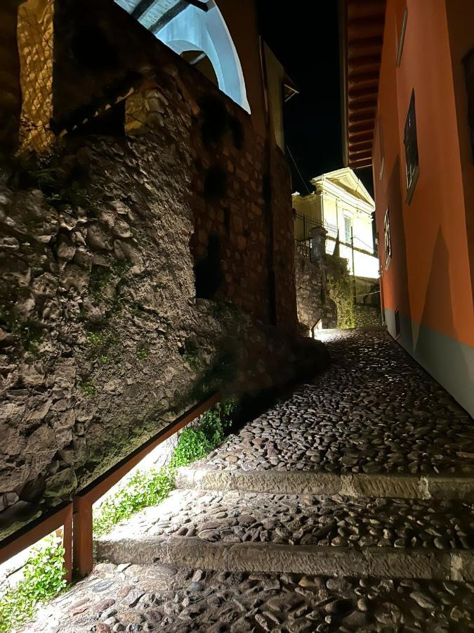 Sebino Holiday Home Monte Isola Esterno foto